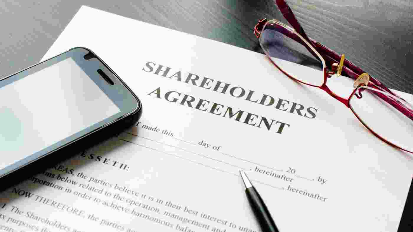 How Do You Transfer Shares After The Death Of A Shareholder