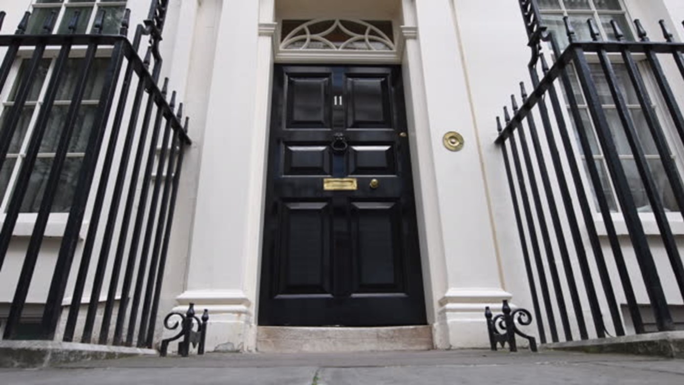 11 Ddowning Street